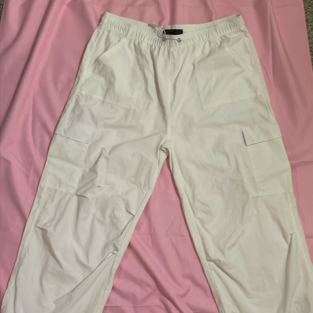Brand New
No Boundaries 
White nylon cargo pants
Junior Size XXL (19)
